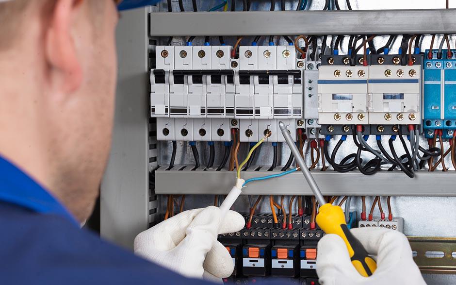 recherche électricien bâtiment Paris 13