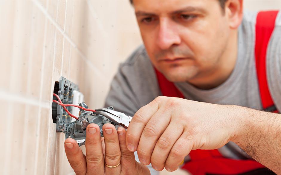 travail électricien Beynes