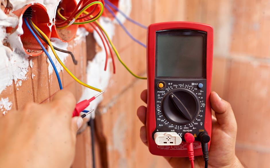 travail électricien Beynes